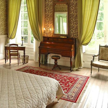 Chateau De Fleury La Foret Bed & Breakfast Igoville Екстериор снимка