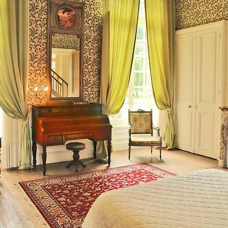 Chateau De Fleury La Foret Bed & Breakfast Igoville Екстериор снимка