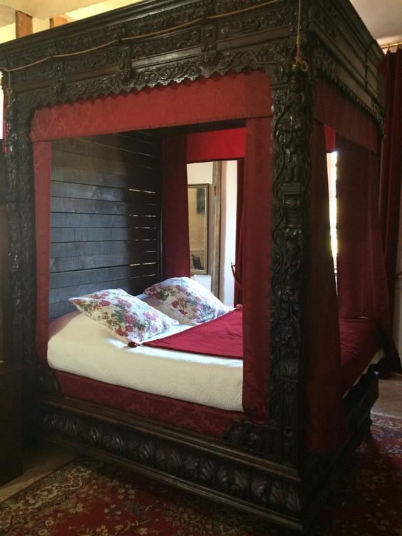 Chateau De Fleury La Foret Bed & Breakfast Igoville Екстериор снимка