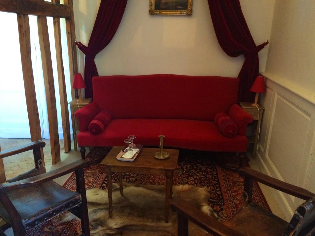 Chateau De Fleury La Foret Bed & Breakfast Igoville Екстериор снимка